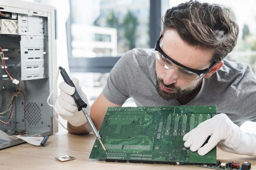 Computer Engineering - Get to know the course curriculum at ESEG