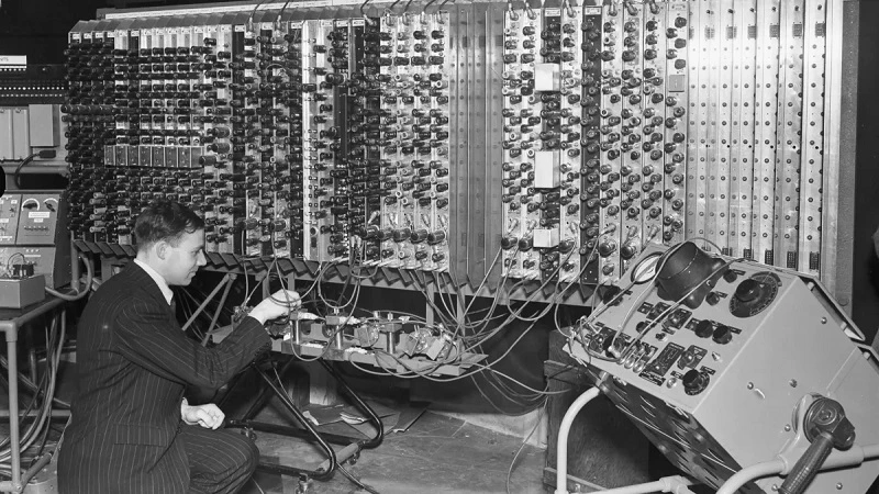 A Máquina de Turing e o nascimento da computação moderna