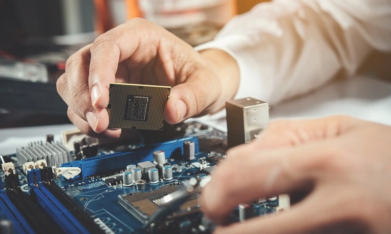 Da teoria à inovação: o papel da formação em Engenharia da Computação