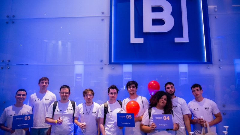 Equipes da ESEG disputam a Maratona SBC de Programação na sede da B3