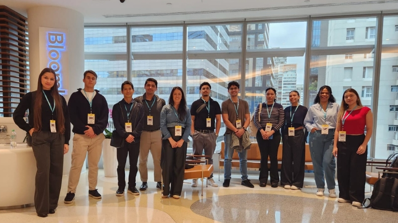 Alunos visitam escritório da Bloomberg e conhecem ferramentas do mercado financeiro