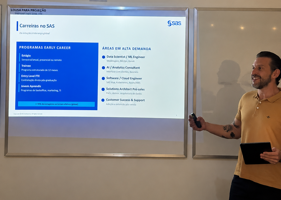 Palestra com profissional da SAS aproxima alunos das novas competências de mercado
