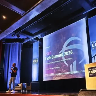 ESEG Tech Summit Devanyr Aquino aproxima alunos da estrutura de dados e das aplicações de IA do Bradesco